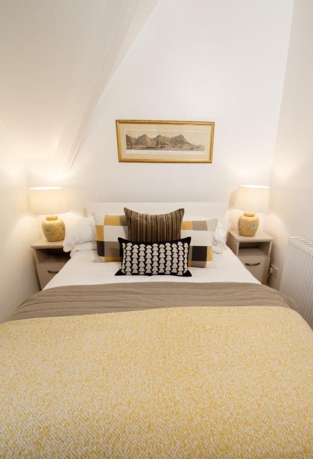 ดิ โอลด์ สคูล เฮ้าส์ Apartment ลิธึม เซนต์ แอนน์ส ภายนอก รูปภาพ