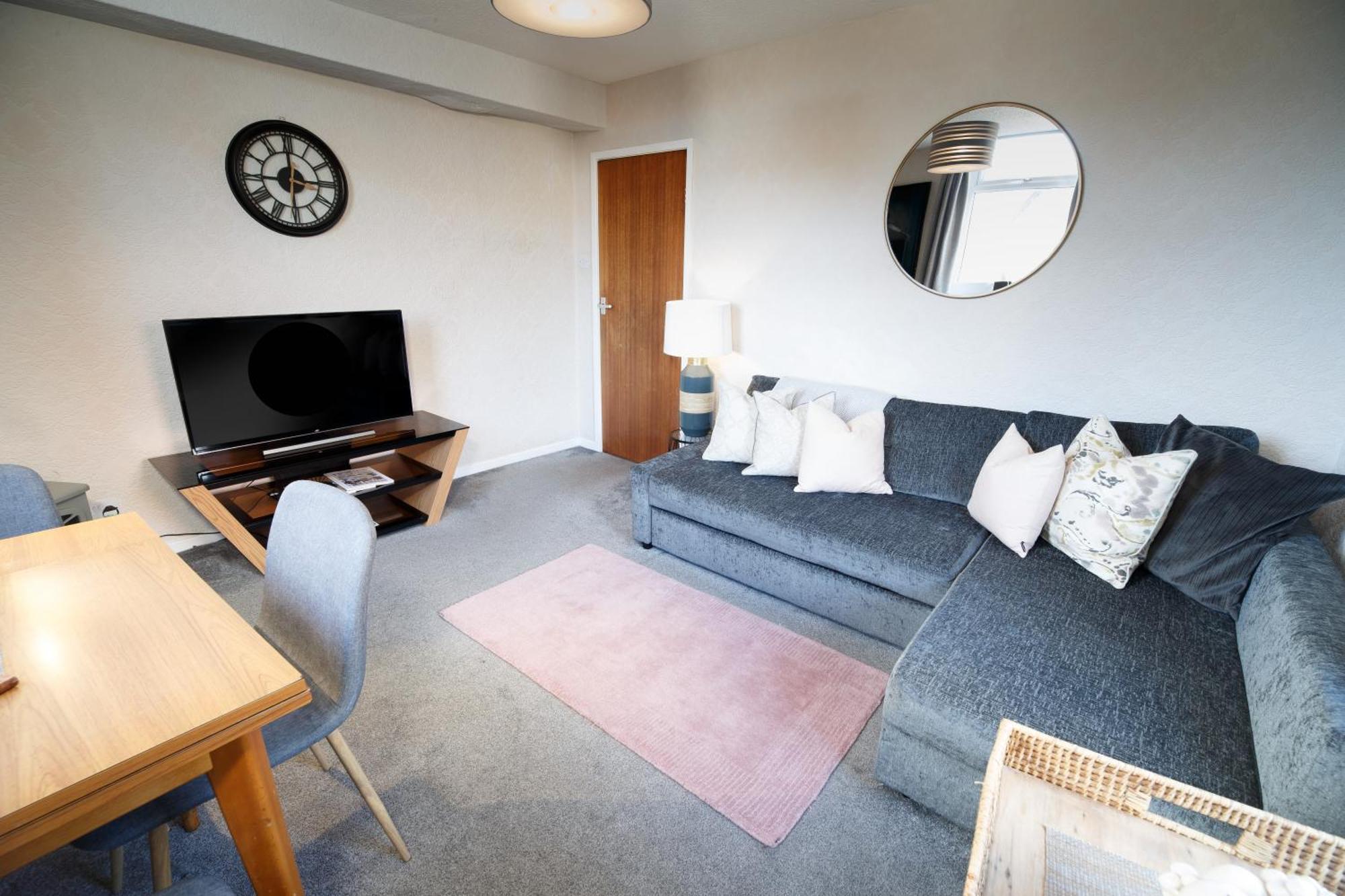 ดิ โอลด์ สคูล เฮ้าส์ Apartment ลิธึม เซนต์ แอนน์ส ภายนอก รูปภาพ